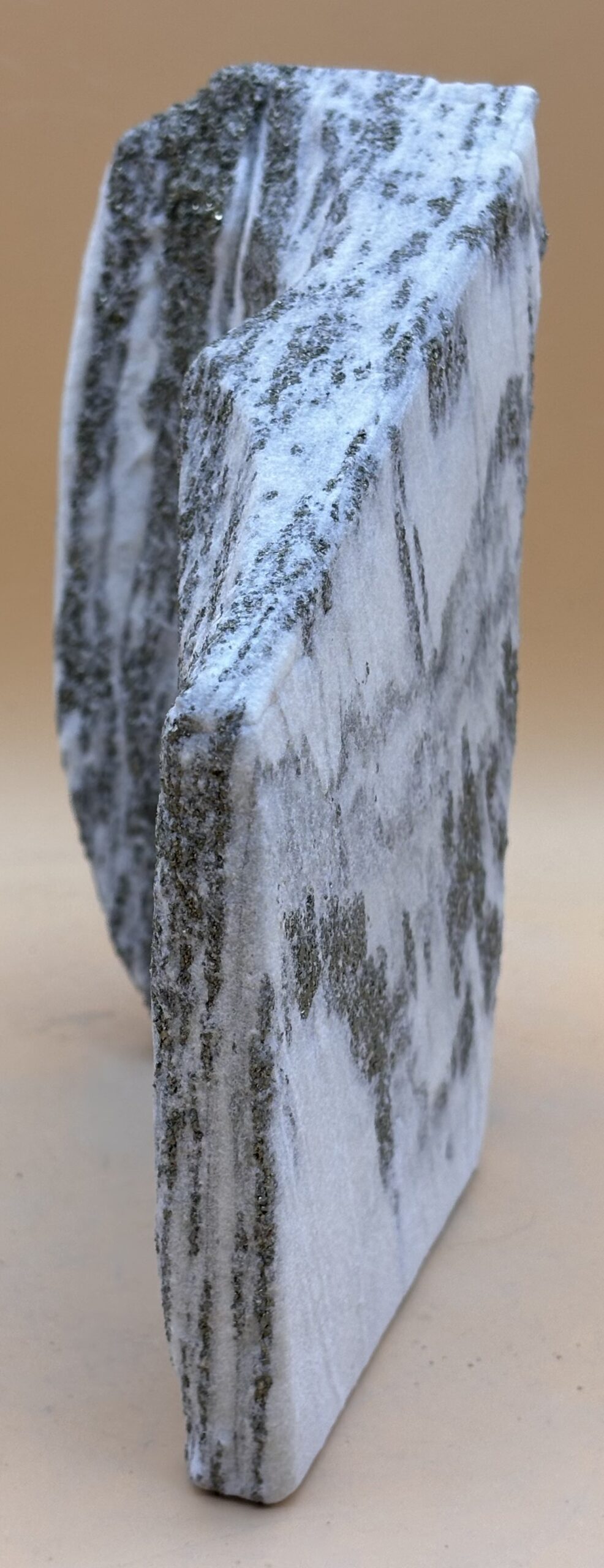 "Brandmauer" Walliser Goldmarmor – Bild 4