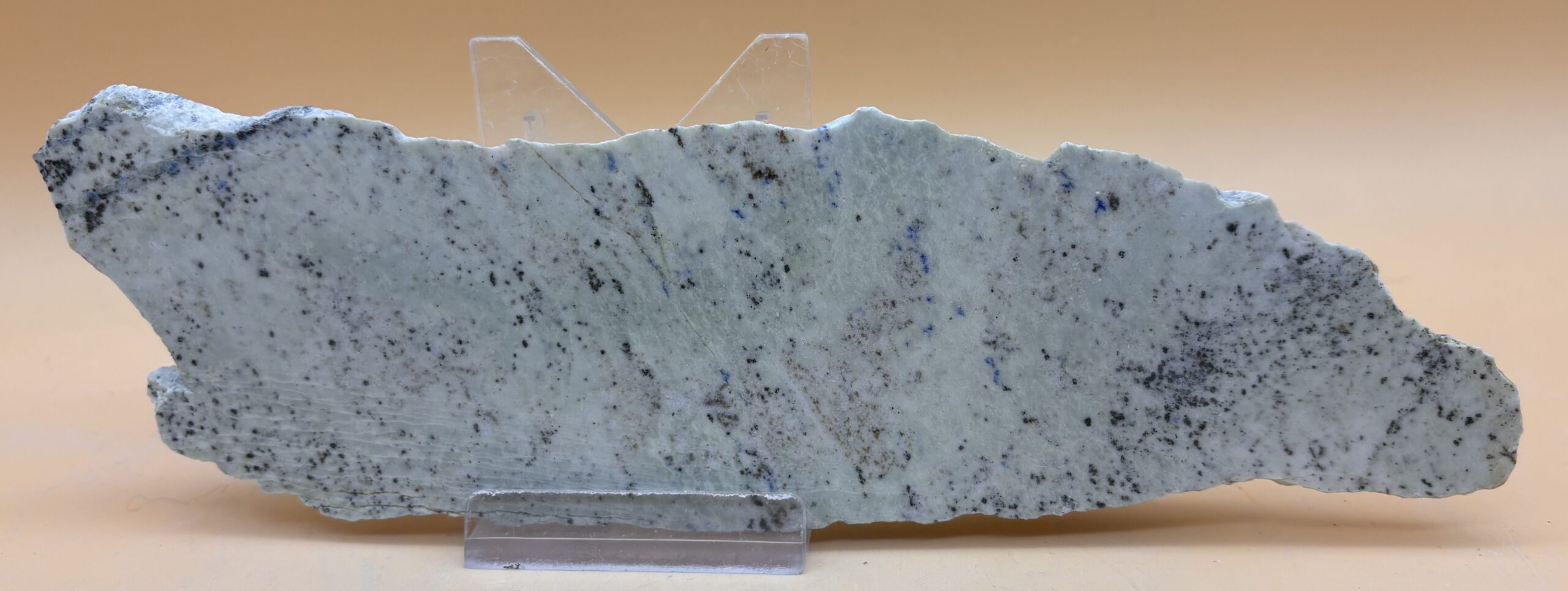 weißergrüner Lapislazuli