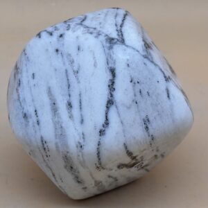 Granat Handschmeichler Modell