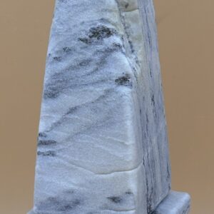 Obelisk Walliser Goldmarmor
