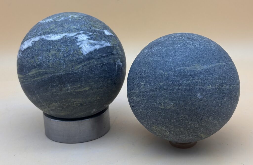 Steinkugel Chloritschiefer