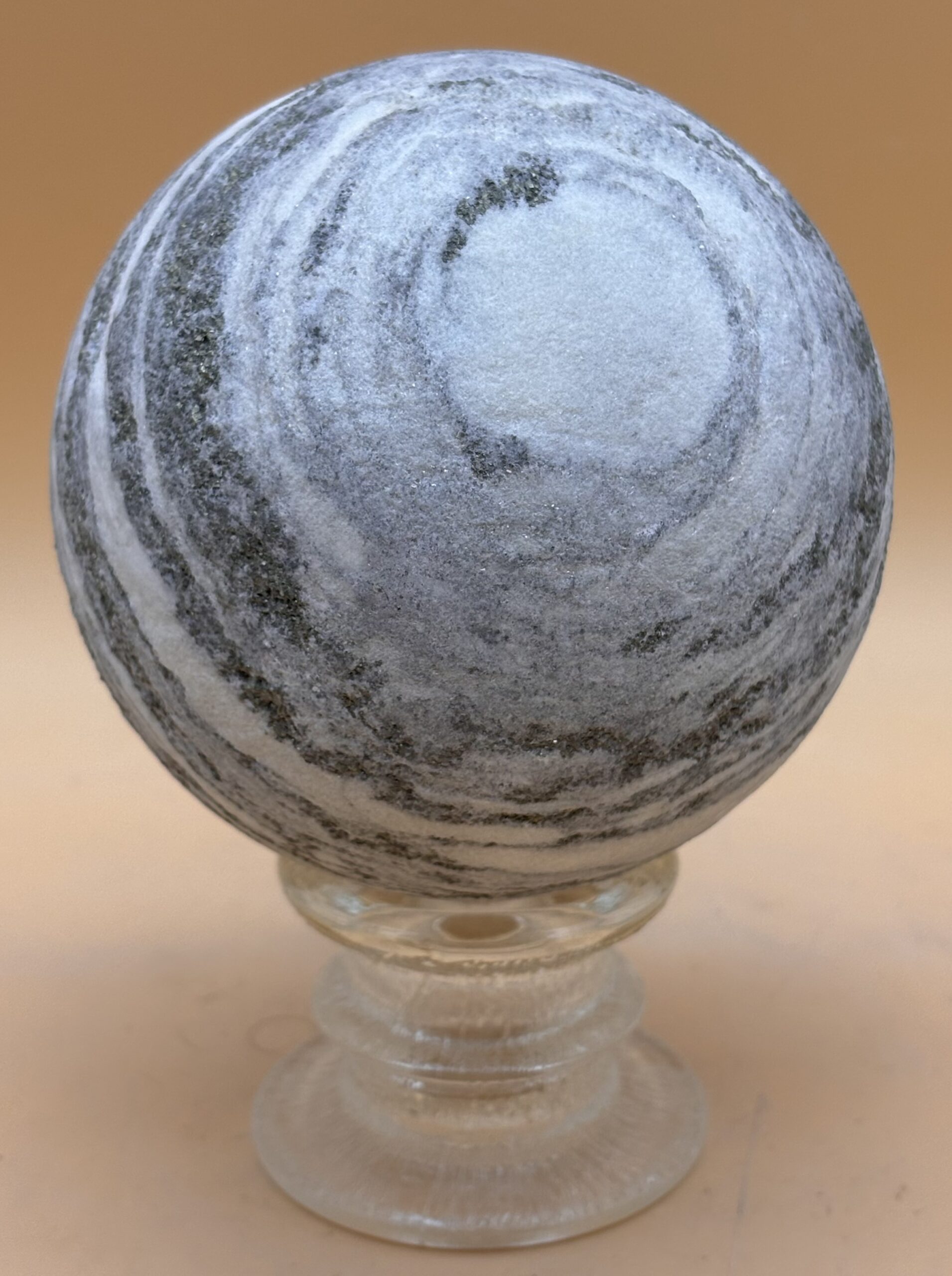 Walliser Goldmarmor Kugel – Bild 2