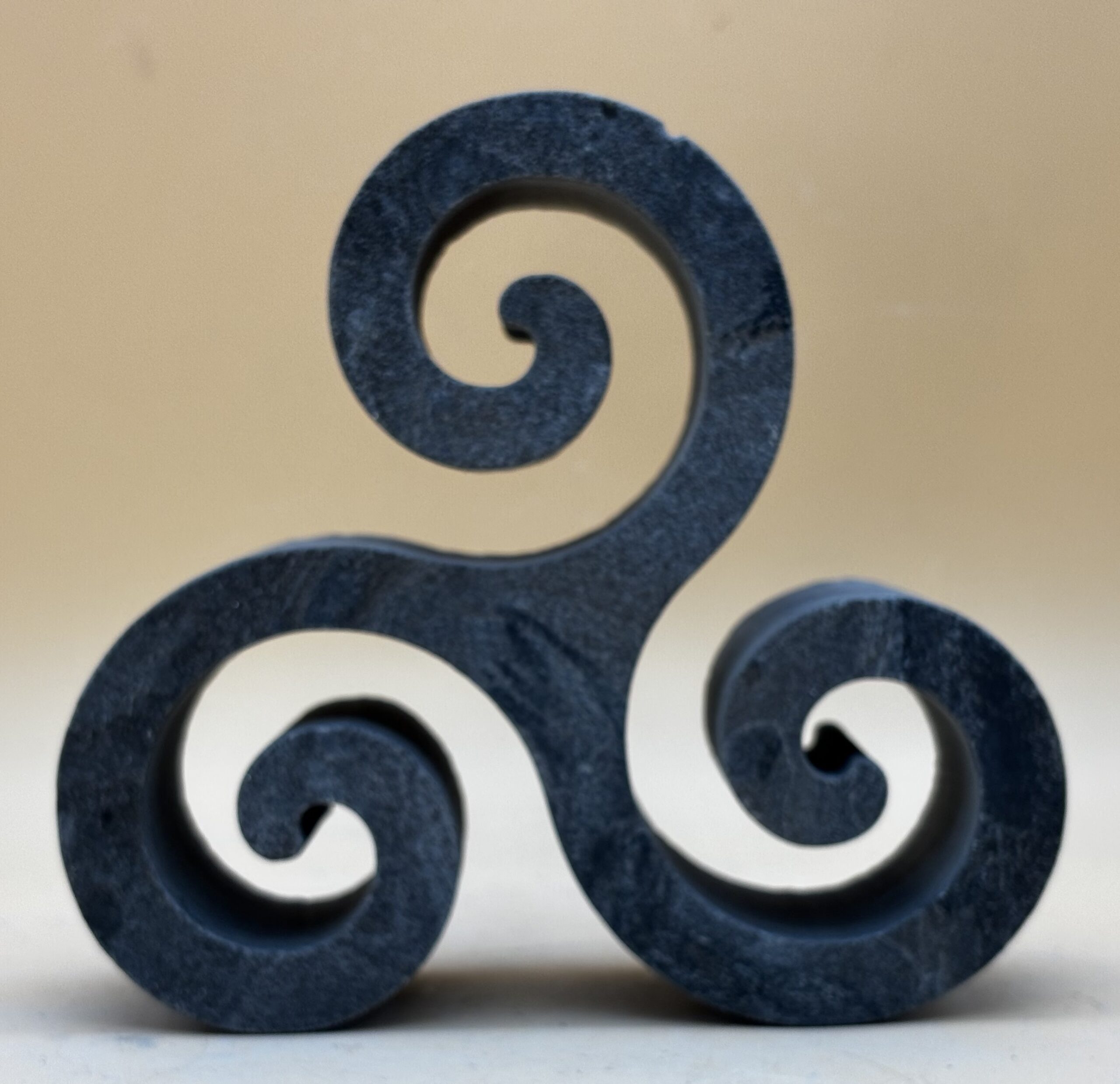 Triskele Meraner Serpentin – Bild 2